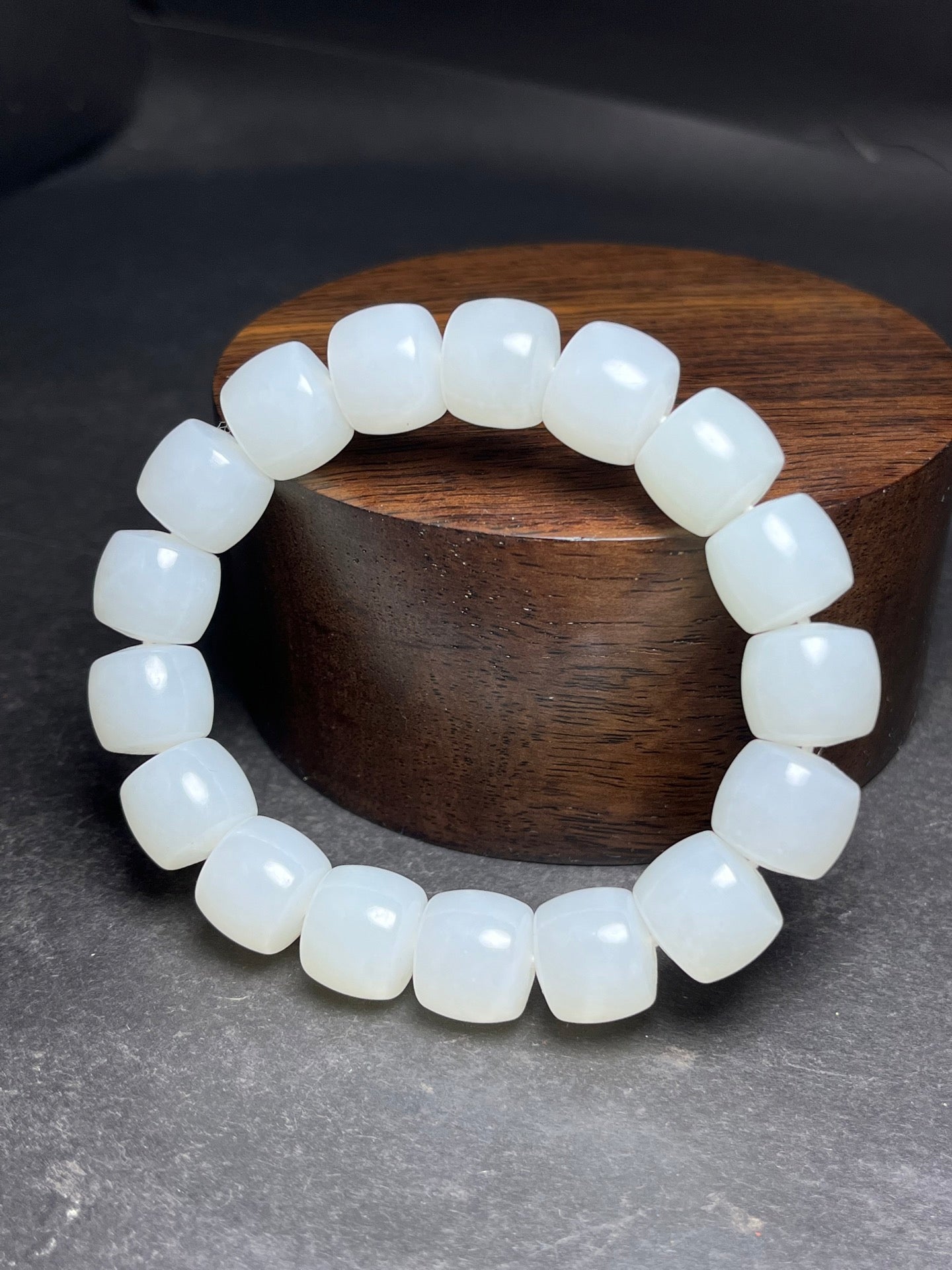 A1025 Superb Chinese Hetian Jade Beads Bracelet