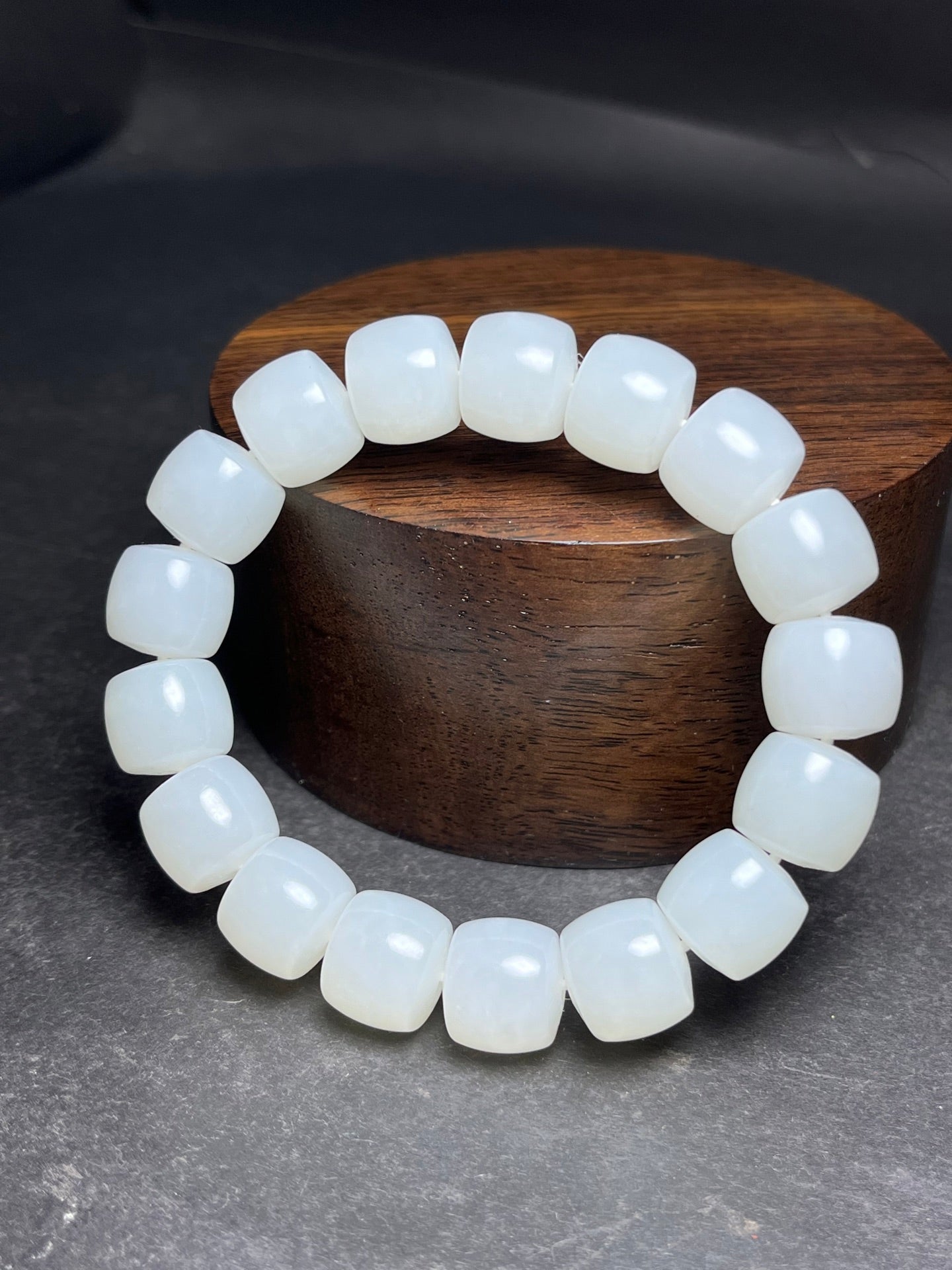 A1025 Superb Chinese Hetian Jade Beads Bracelet
