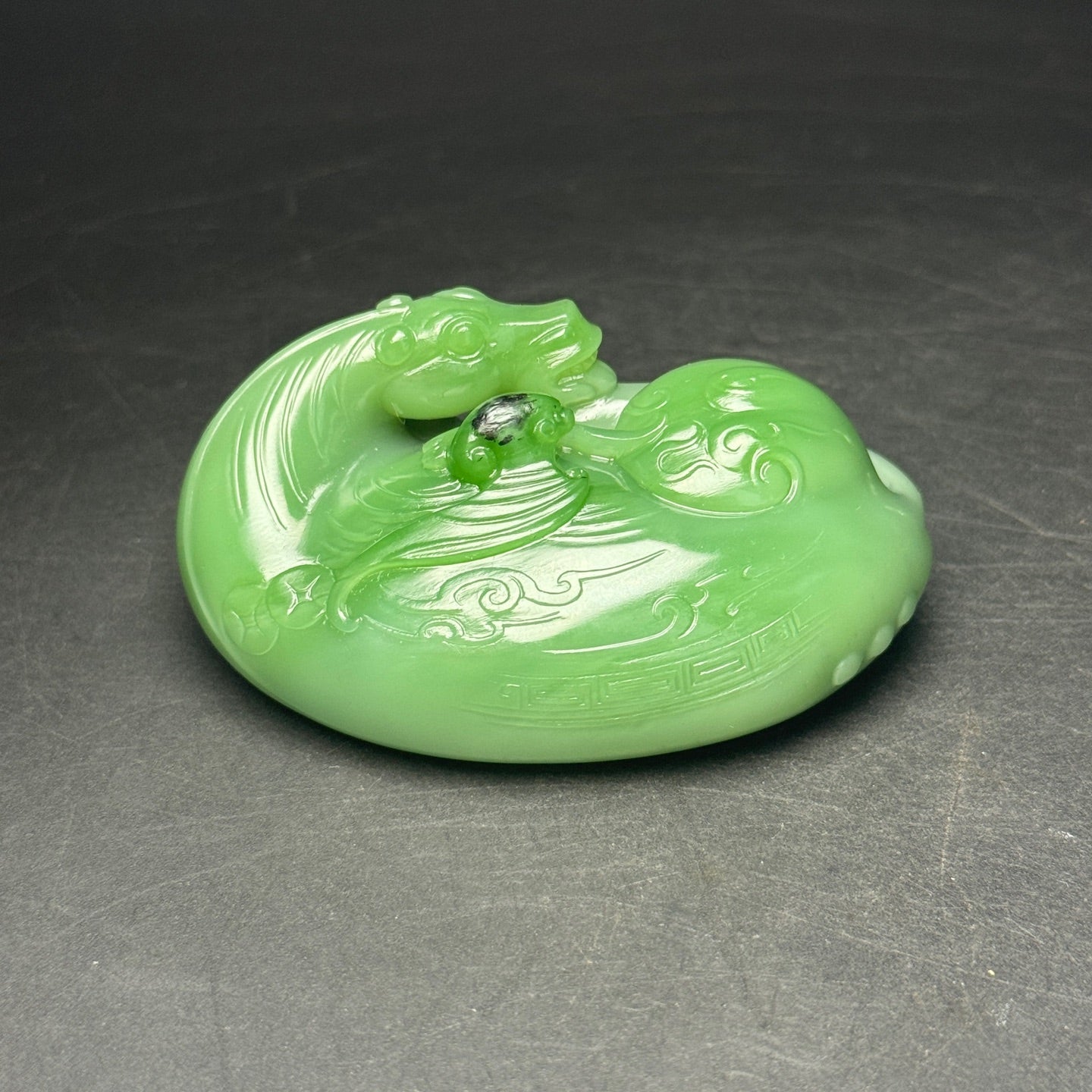 A1056 High Quality Chinese Green Hetian Jade Carved Fortune Horse Statue