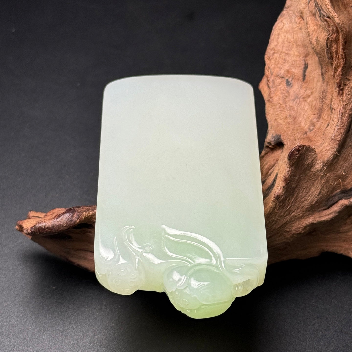 A1264 Superb Chinese Hetian Jade Lucky Pendant