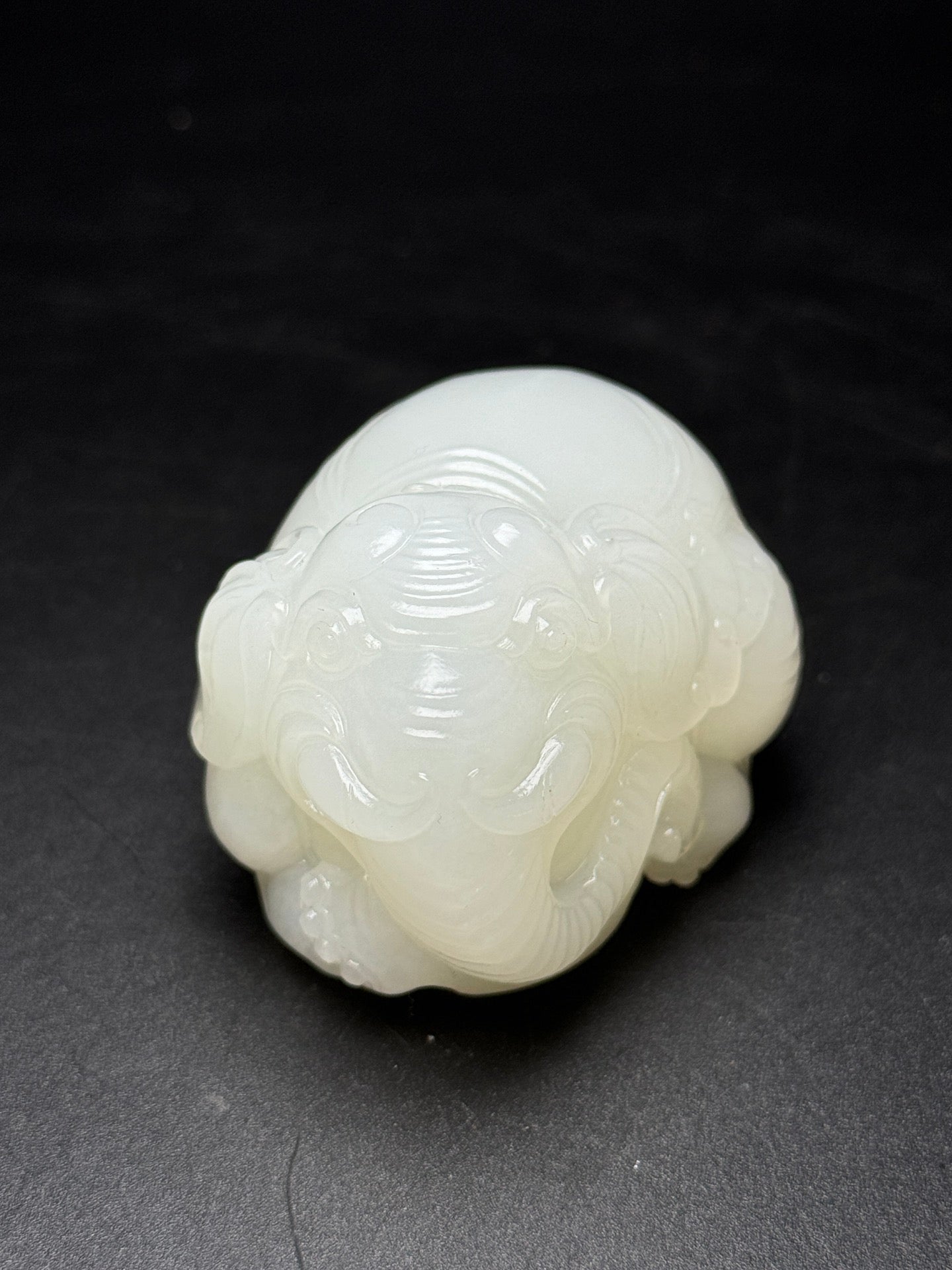 A1280 Superb Chinese White Hetian Jade Carved Fortune Elephant Statue