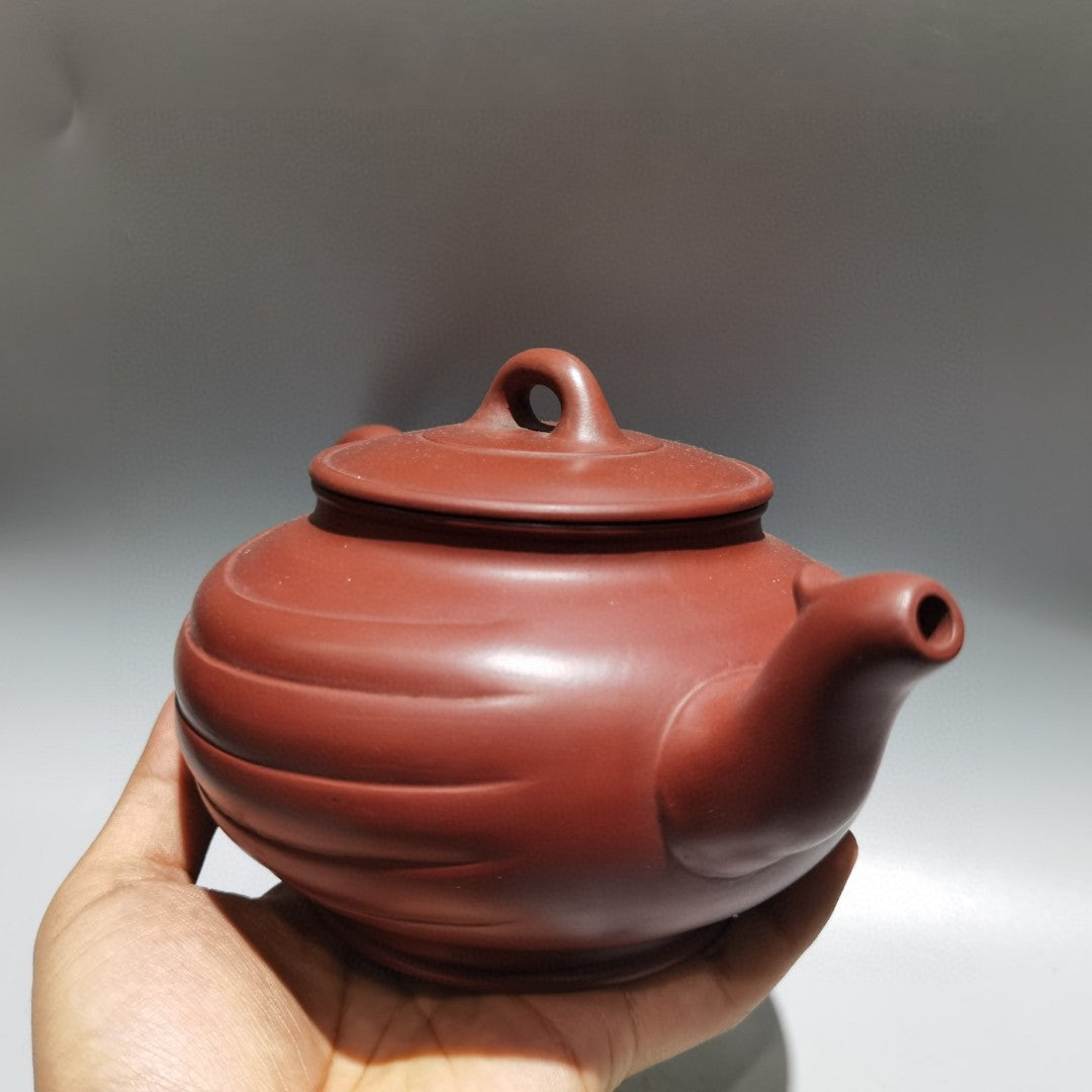 A1283 Chinese Yixing Zisha Clay Teapot w Artist Signed