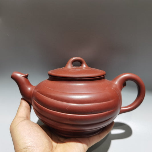 A1283 Chinese Yixing Zisha Clay Teapot w Artist Signed