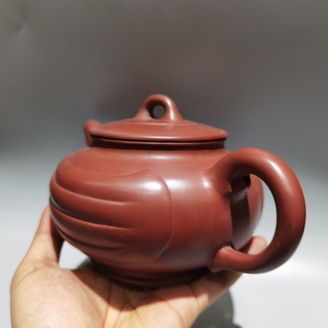 A1283 Chinese Yixing Zisha Clay Teapot w Artist Signed