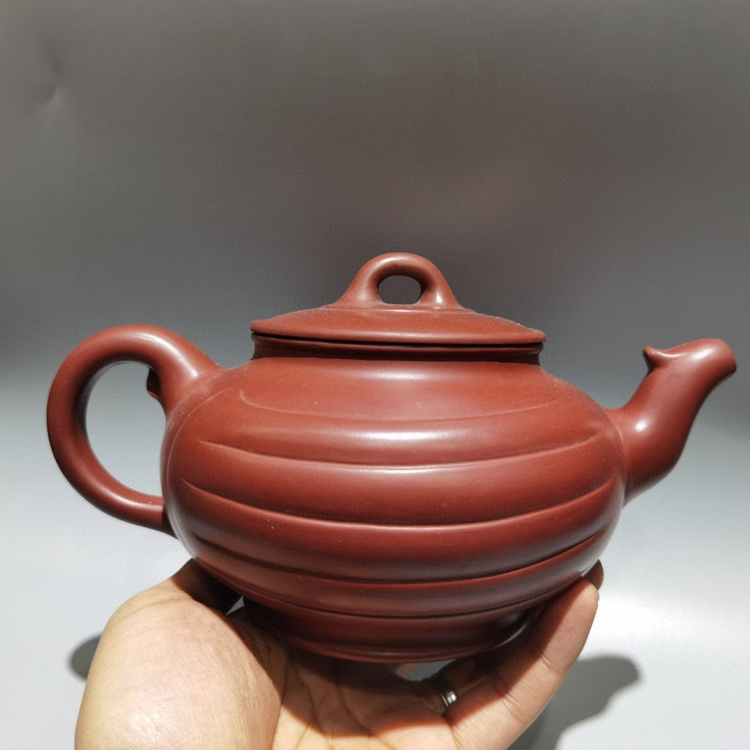 A1283 Chinese Yixing Zisha Clay Teapot w Artist Signed