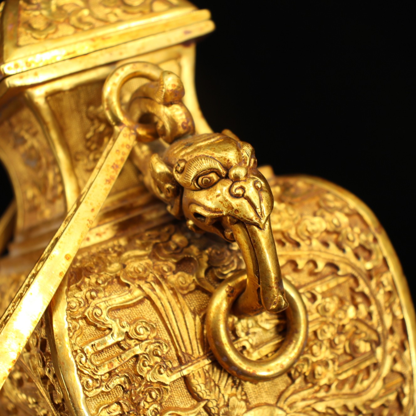 A1291 Chinese Gilt Gold Copper High Relief Phoenix Design Handle Pot