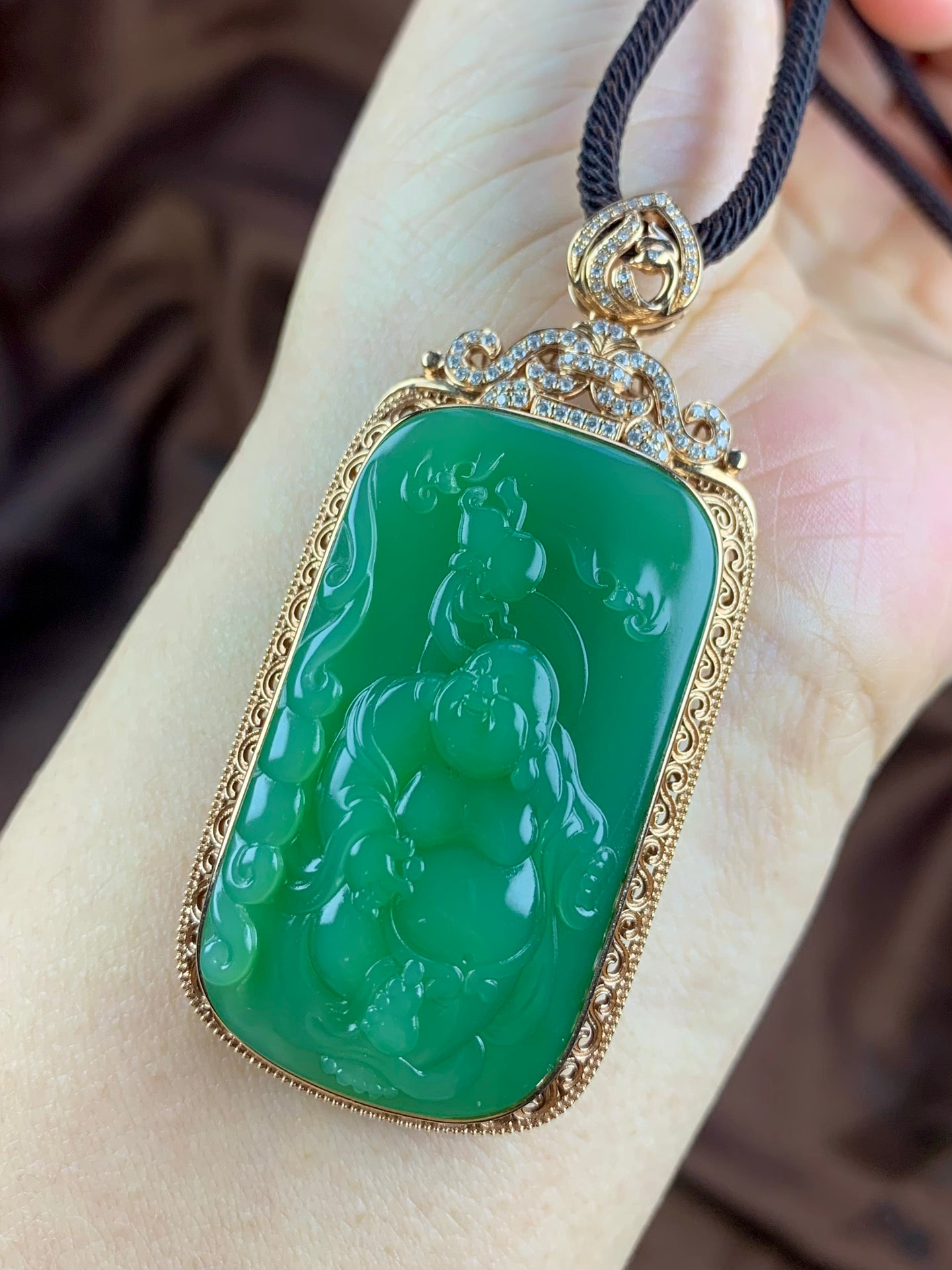 A1294 High Quality Chinese 18K Gold Inlay Green Hetian Jade Carved Laughing Buddha Pendant