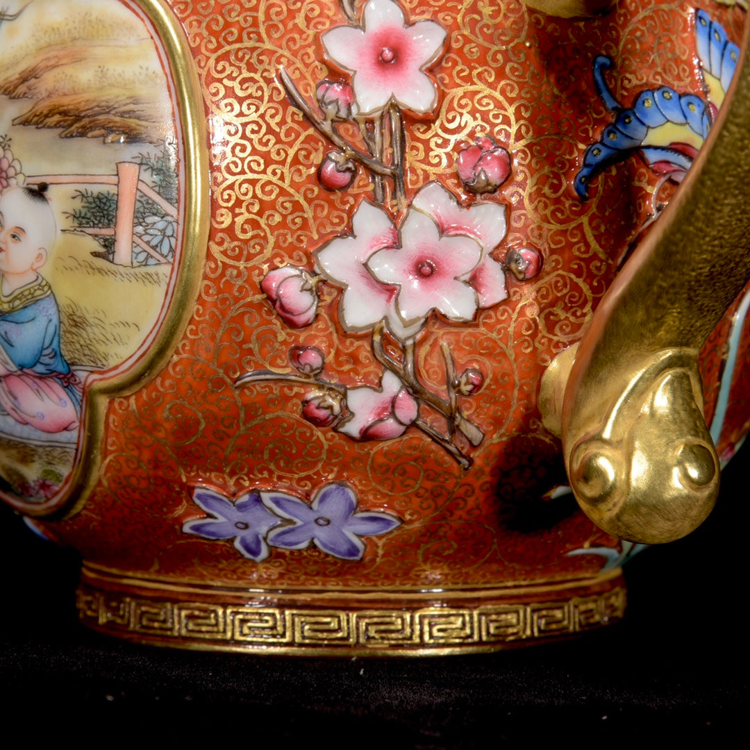 A1295 Chinese Qing Dynasty Gilt Gold Famille Rose Urchin Design Porcelain Teapot