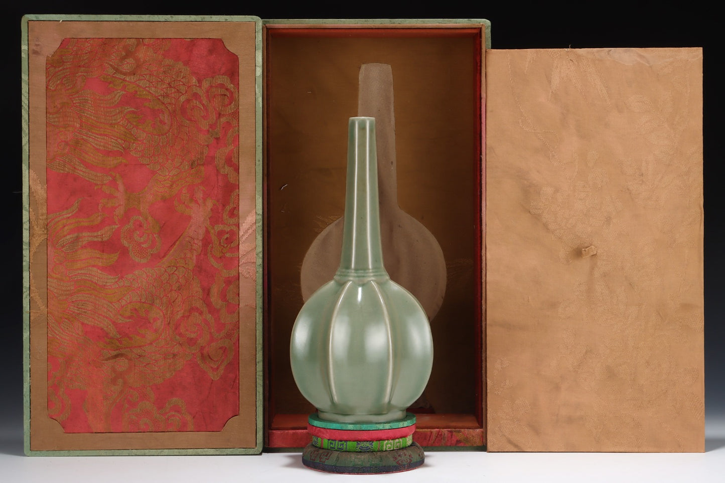 A1485 Chinese Yue Kiln Porcelain Vase