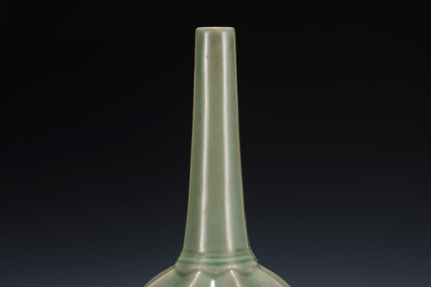 A1485 Chinese Yue Kiln Porcelain Vase