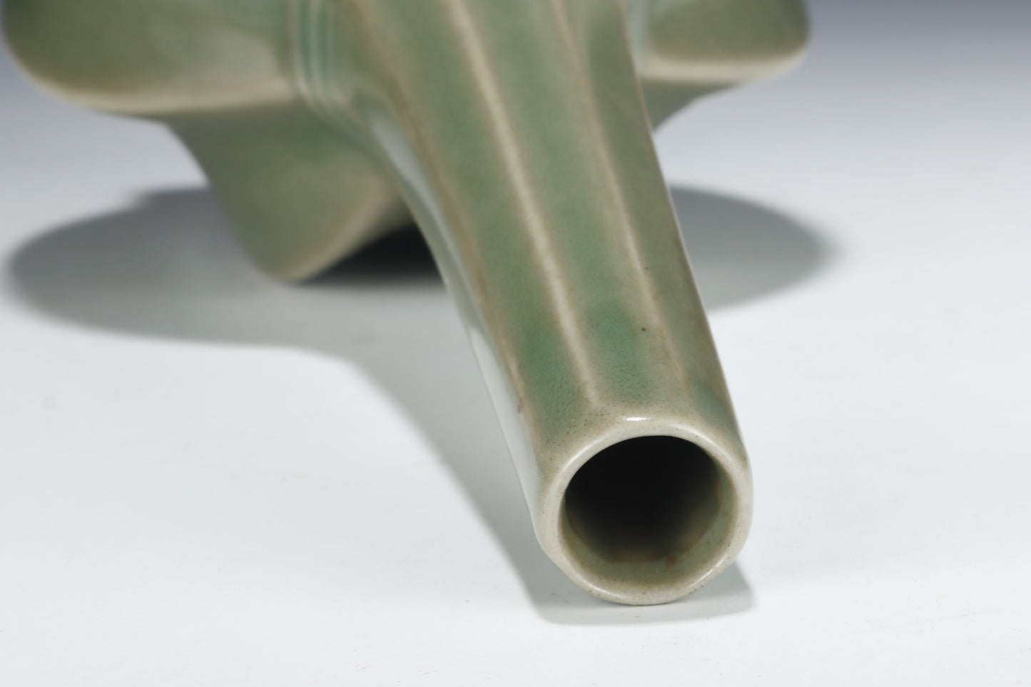 A1485 Chinese Yue Kiln Porcelain Vase
