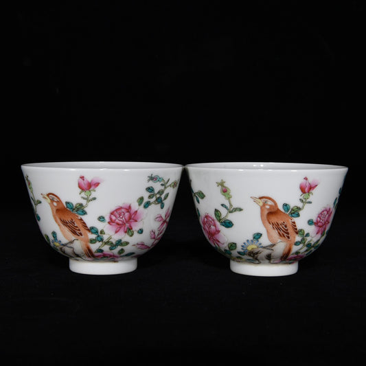 A1493 A Pair Chinese Qing Dynasty Famille Rose Flowers Bird Design Porcelain Cups