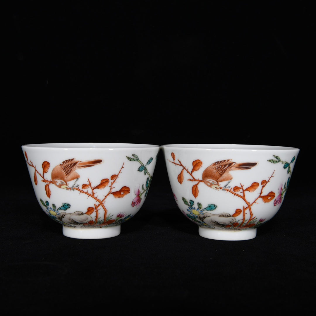 A1493 A Pair Chinese Qing Dynasty Famille Rose Flowers Bird Design Porcelain Cups