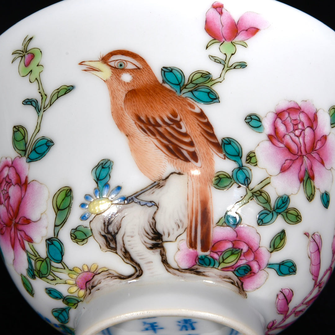 A1493 A Pair Chinese Qing Dynasty Famille Rose Flowers Bird Design Porcelain Cups