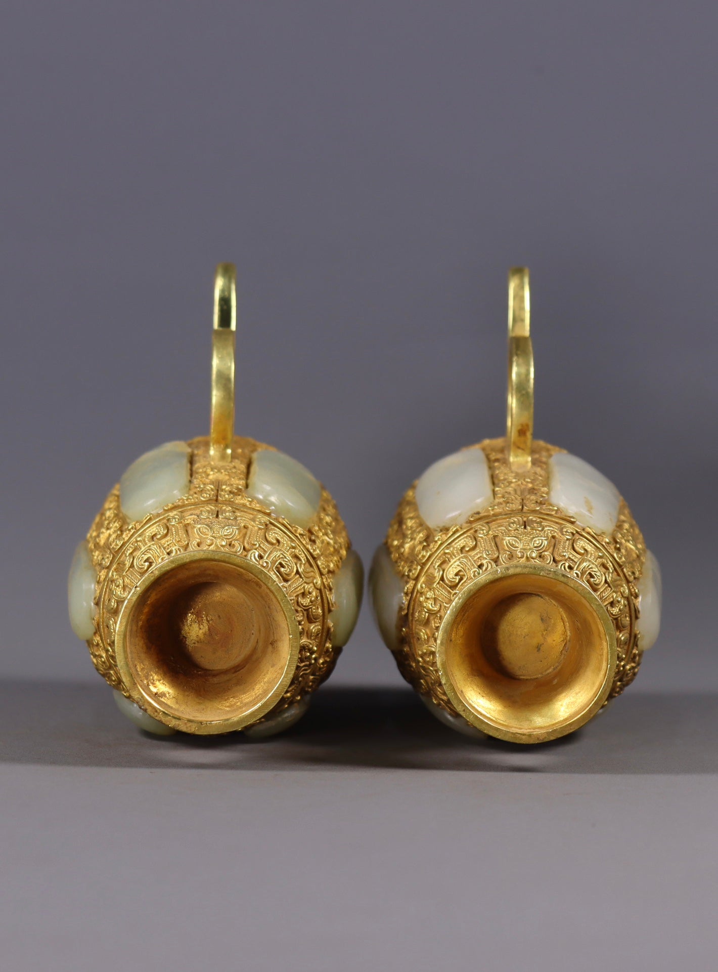 A1520 A Pair Vintage Chinese Gilt Gold Inlay Hetian Jade Cups
