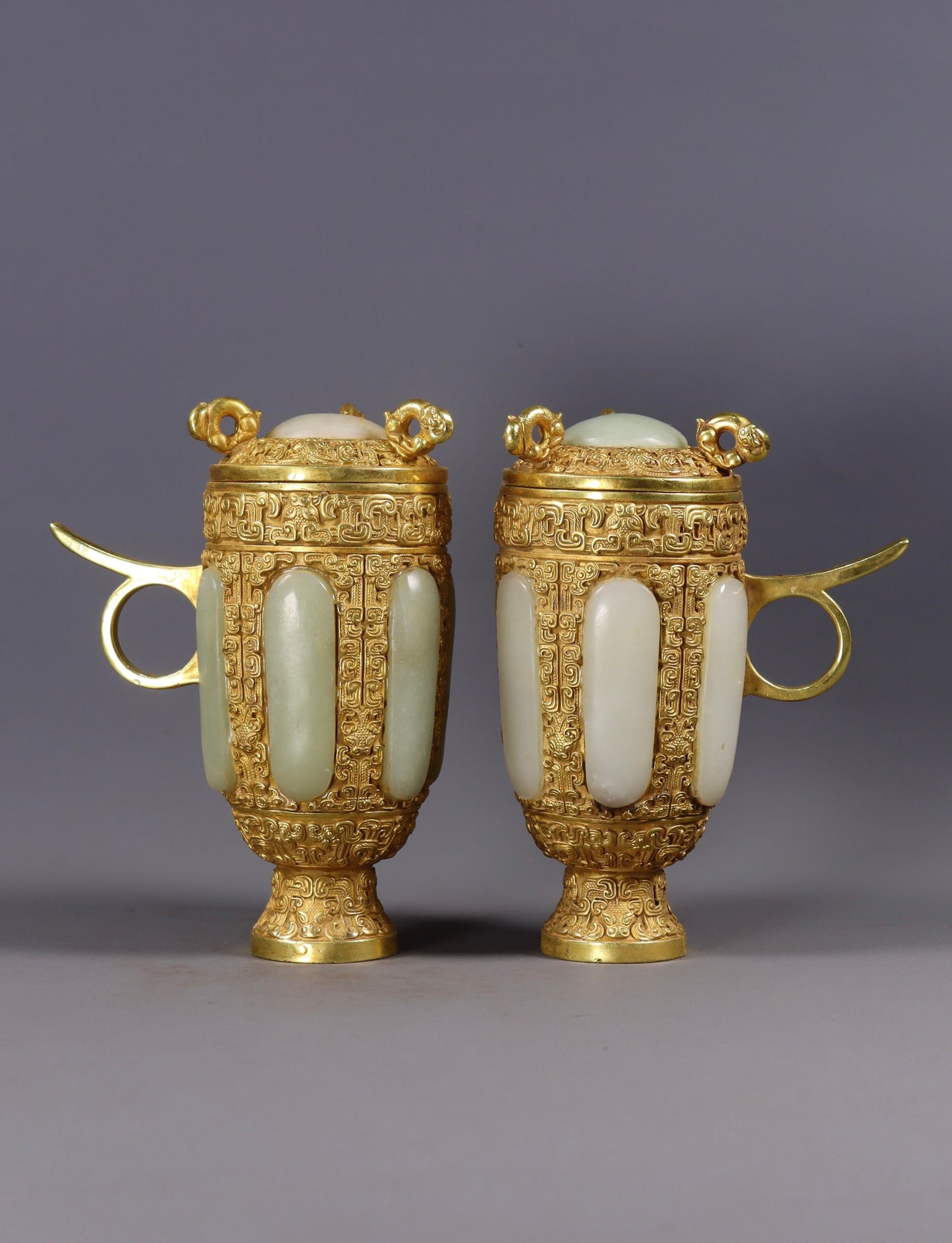 A1520 A Pair Vintage Chinese Gilt Gold Inlay Hetian Jade Cups