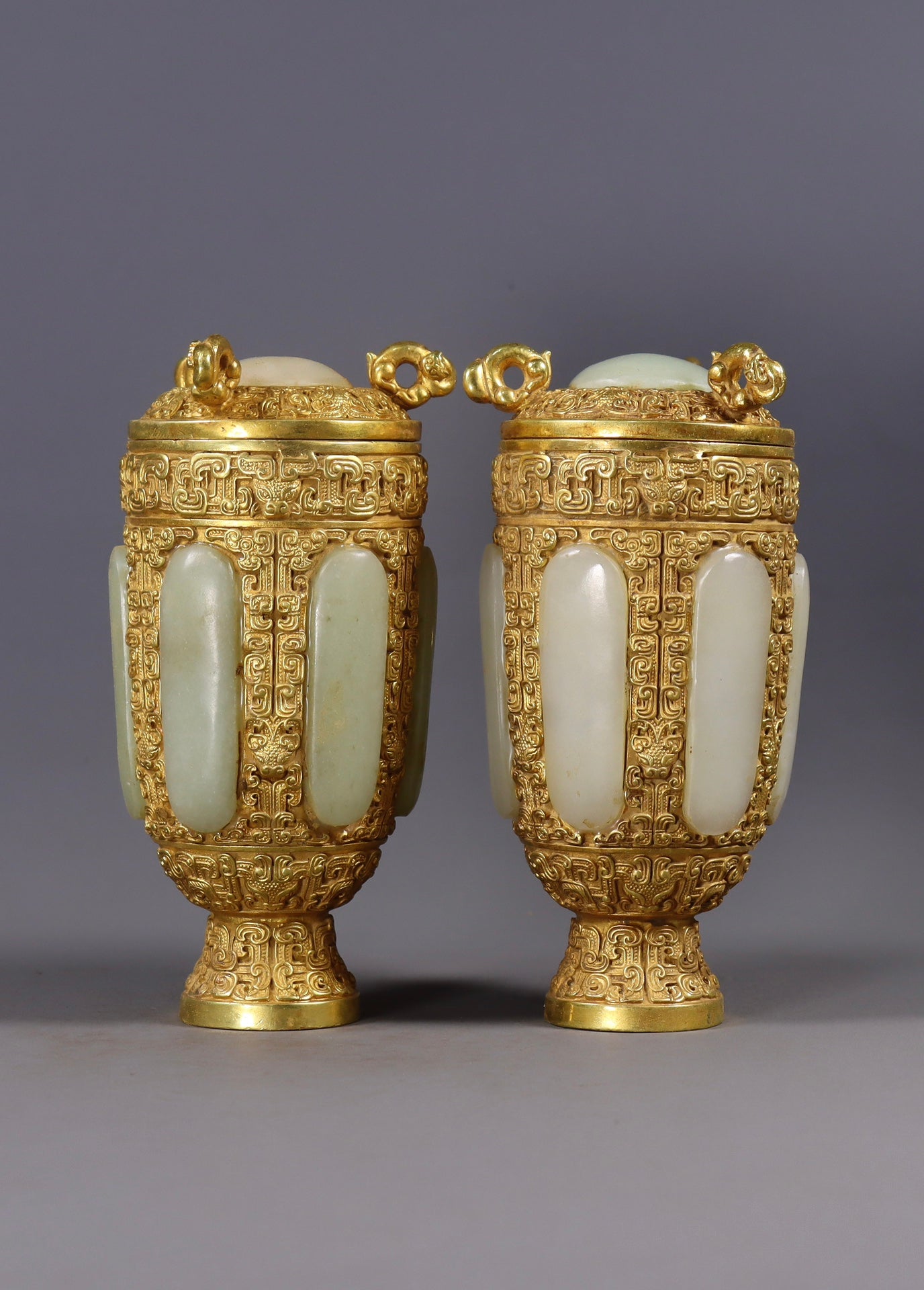 A1520 A Pair Vintage Chinese Gilt Gold Inlay Hetian Jade Cups