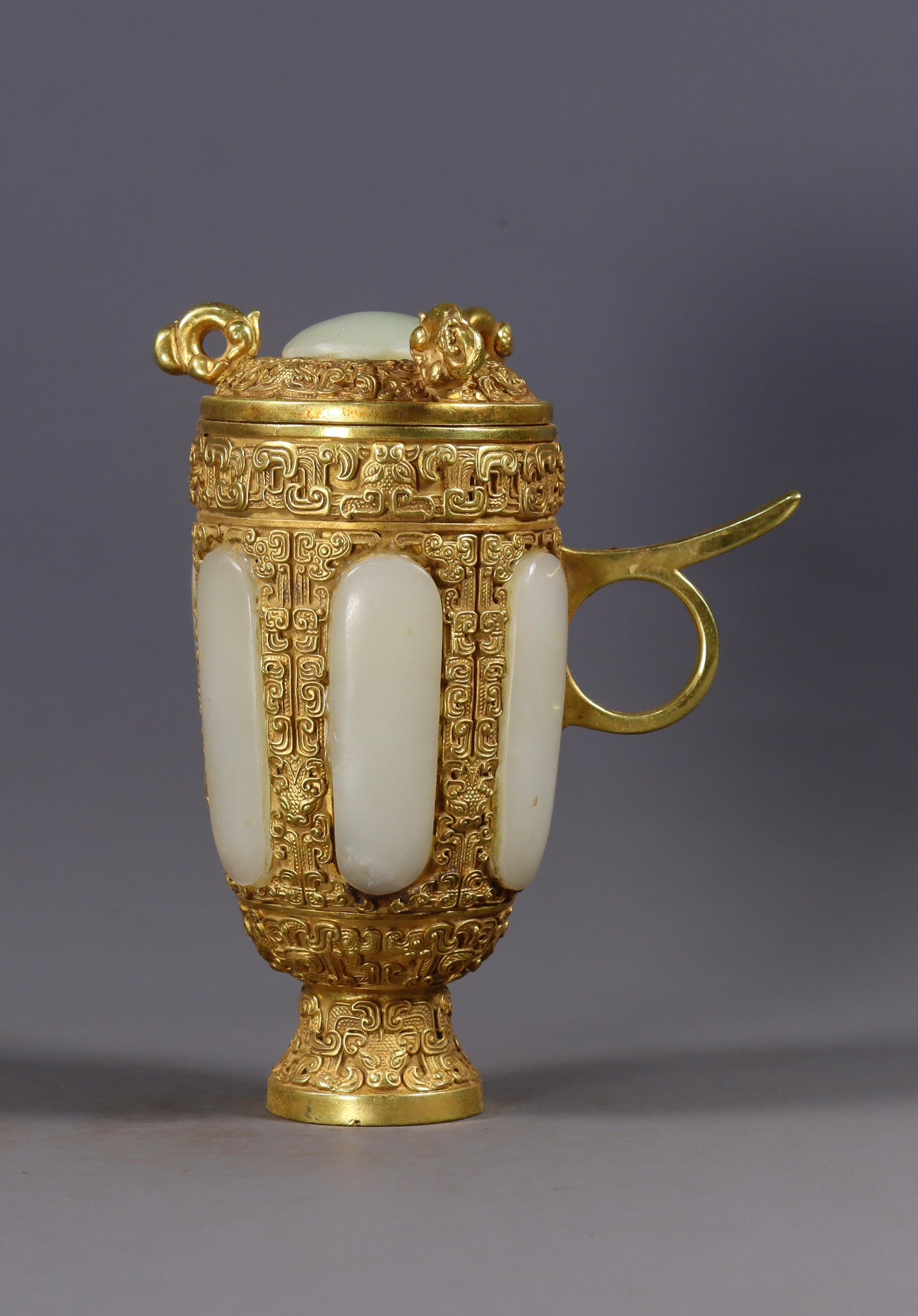 A1520 A Pair Vintage Chinese Gilt Gold Inlay Hetian Jade Cups