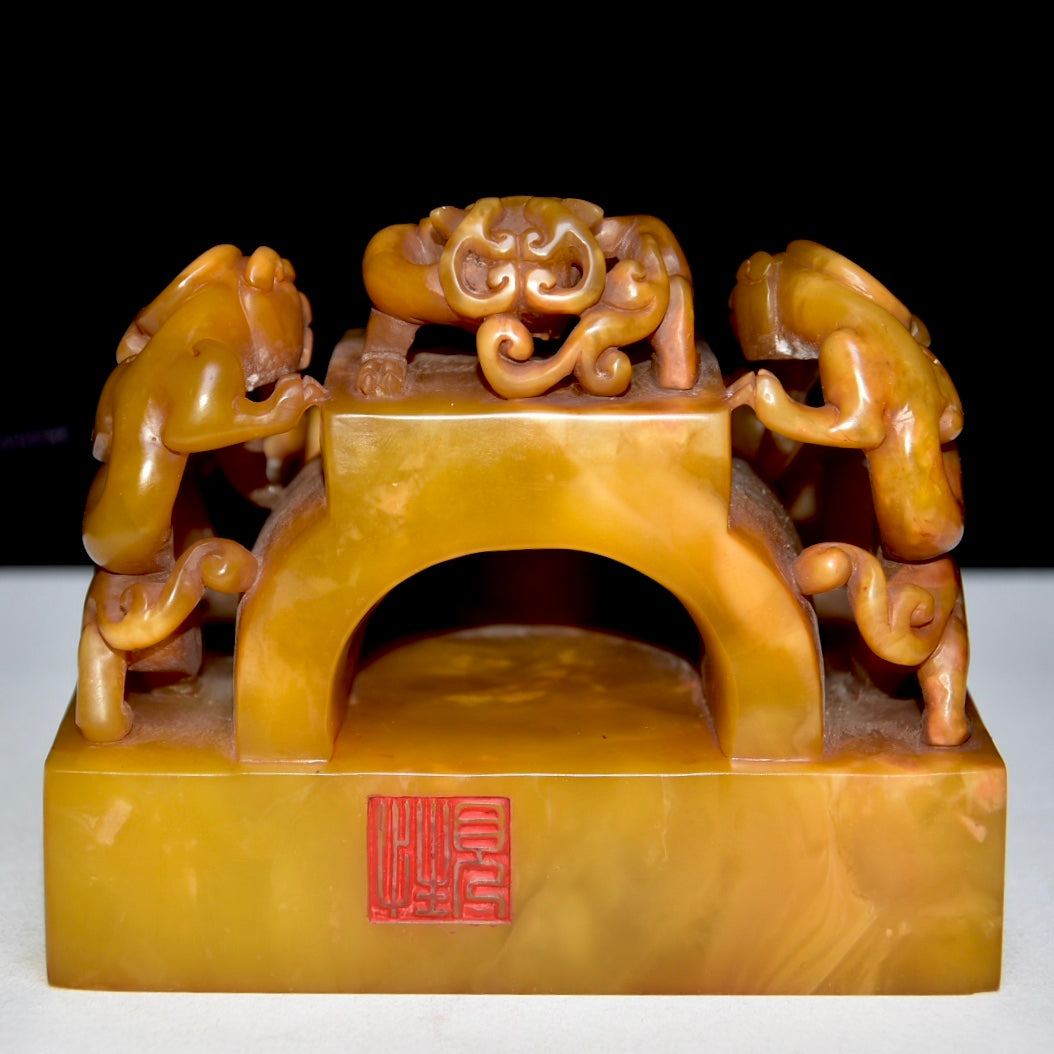 A1527 Superb Old Chinese Tianhuang Stone Carved Chi Dragon Seal Statue