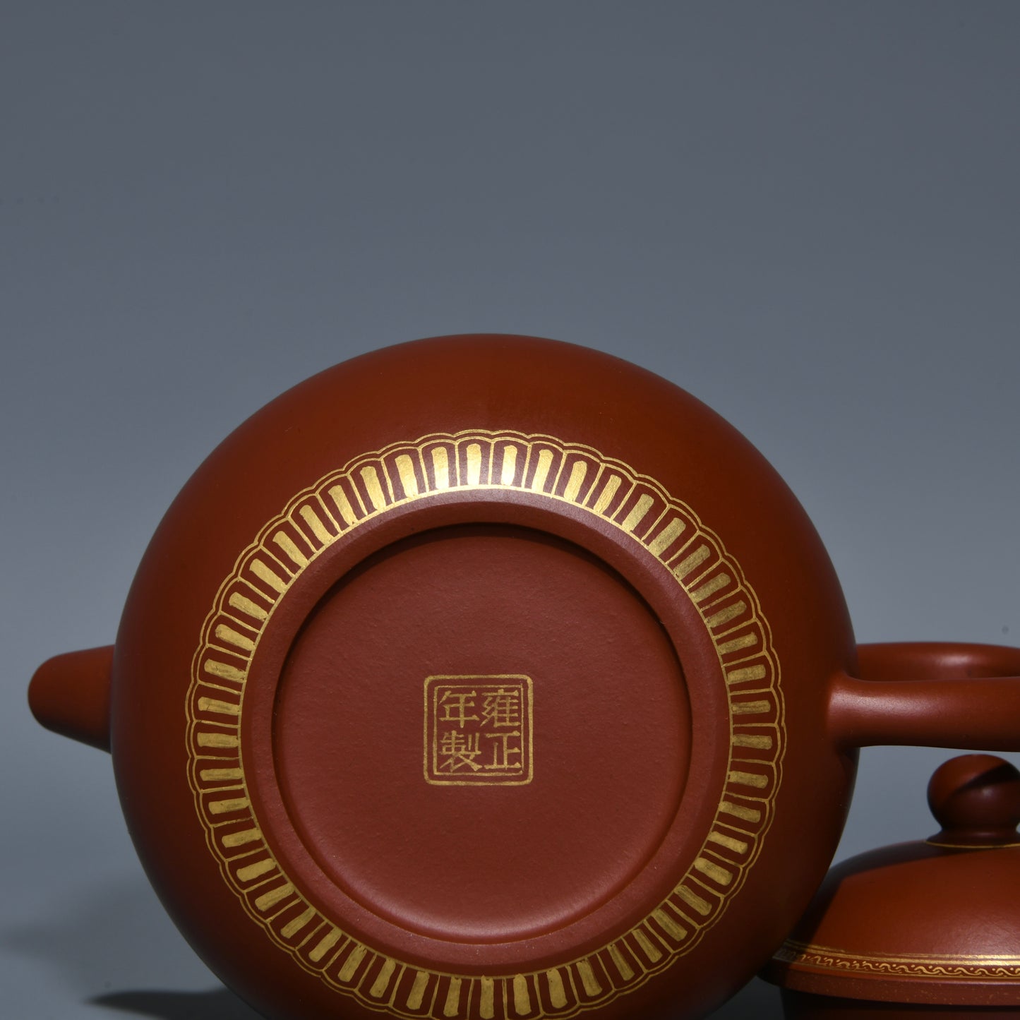 A1541 Superb Chinese Gilt Gold Yixing Zisha Teapot