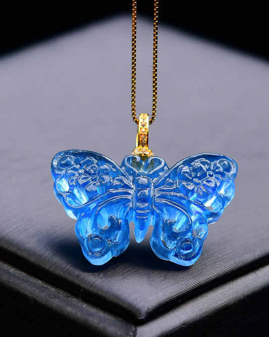 A1590 Beautiful Aquamarine Carved Butterfly Pendant