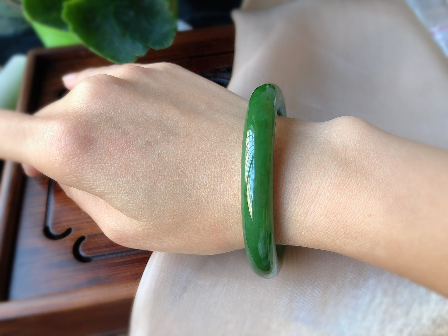 A1632 Inside Diameter 56 MM Chinese Green Hetian Jade Bracelet