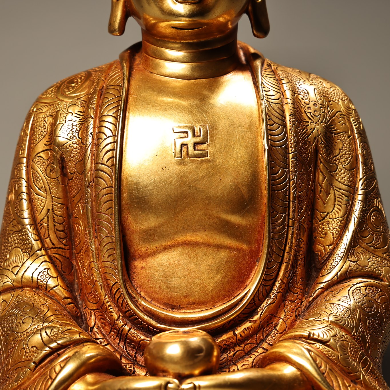 A1635 Vintage Chinese Gilt Gold Copper Kwan-yin Statue