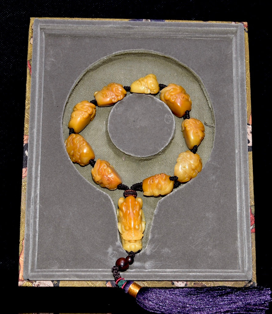 A1703 Superb Old Chinese Tianhuang Stone Carved Fortune Dragon Beads Bracelet