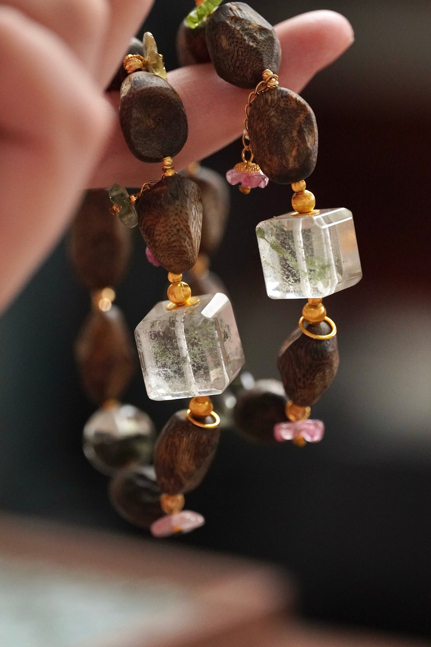 A1737 Vintage Chinese Chenxiang Wood & Crystal Beads Bracelet