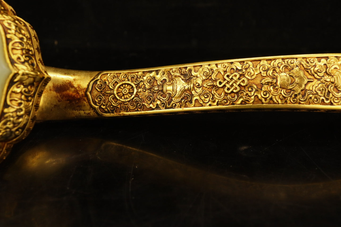 A1748 Old Chinese Gilt Gold Inlay Hetian Jade Ruyi Scepter Statue