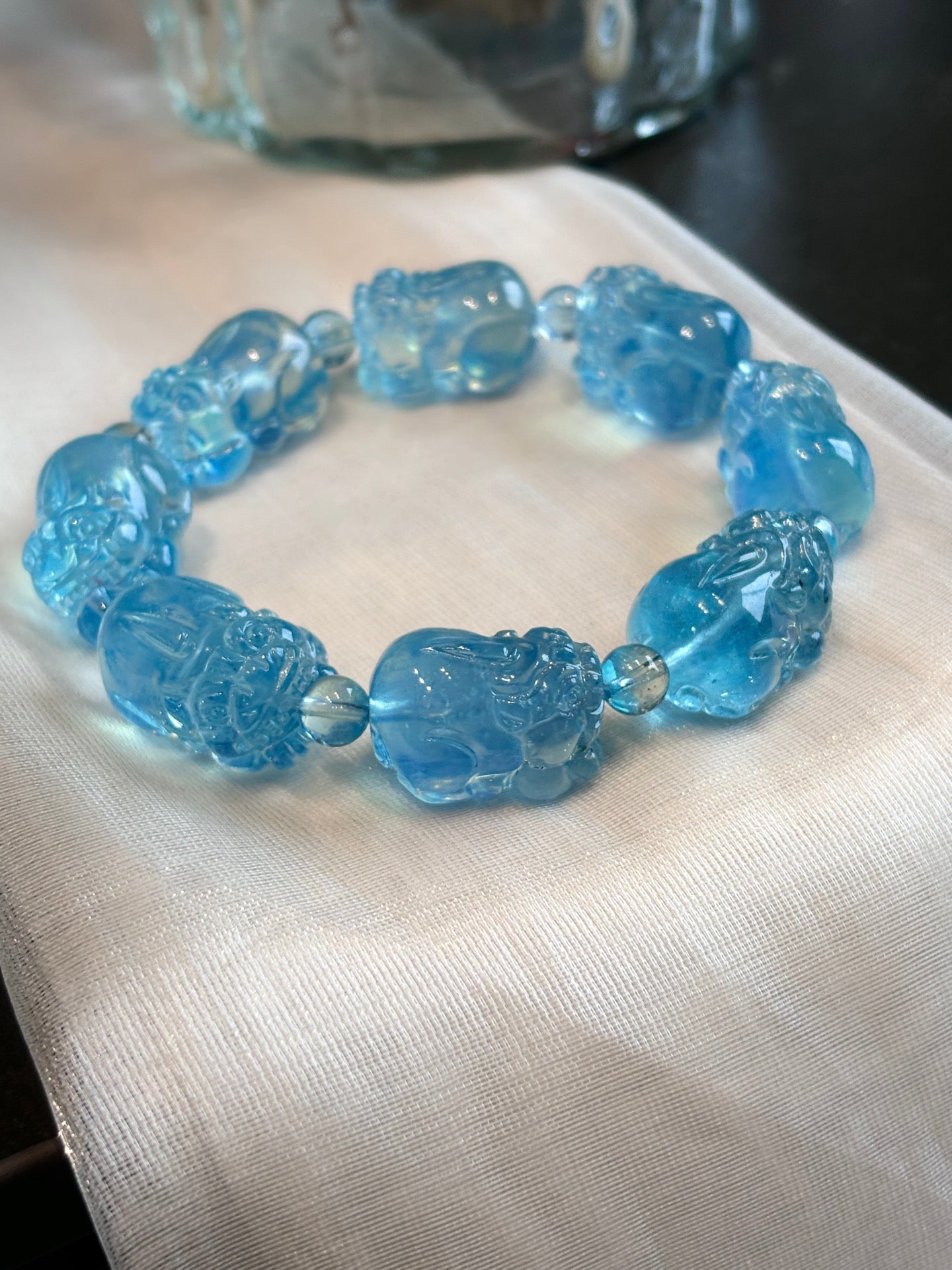 A1810 Beautiful Aquamarine Carved Fortune Pixiu Beads Bracelet