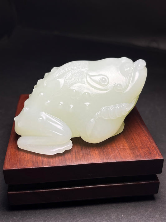 A1875 Superb Chinese Hetian Jade Carved Fortune Toad Statue
