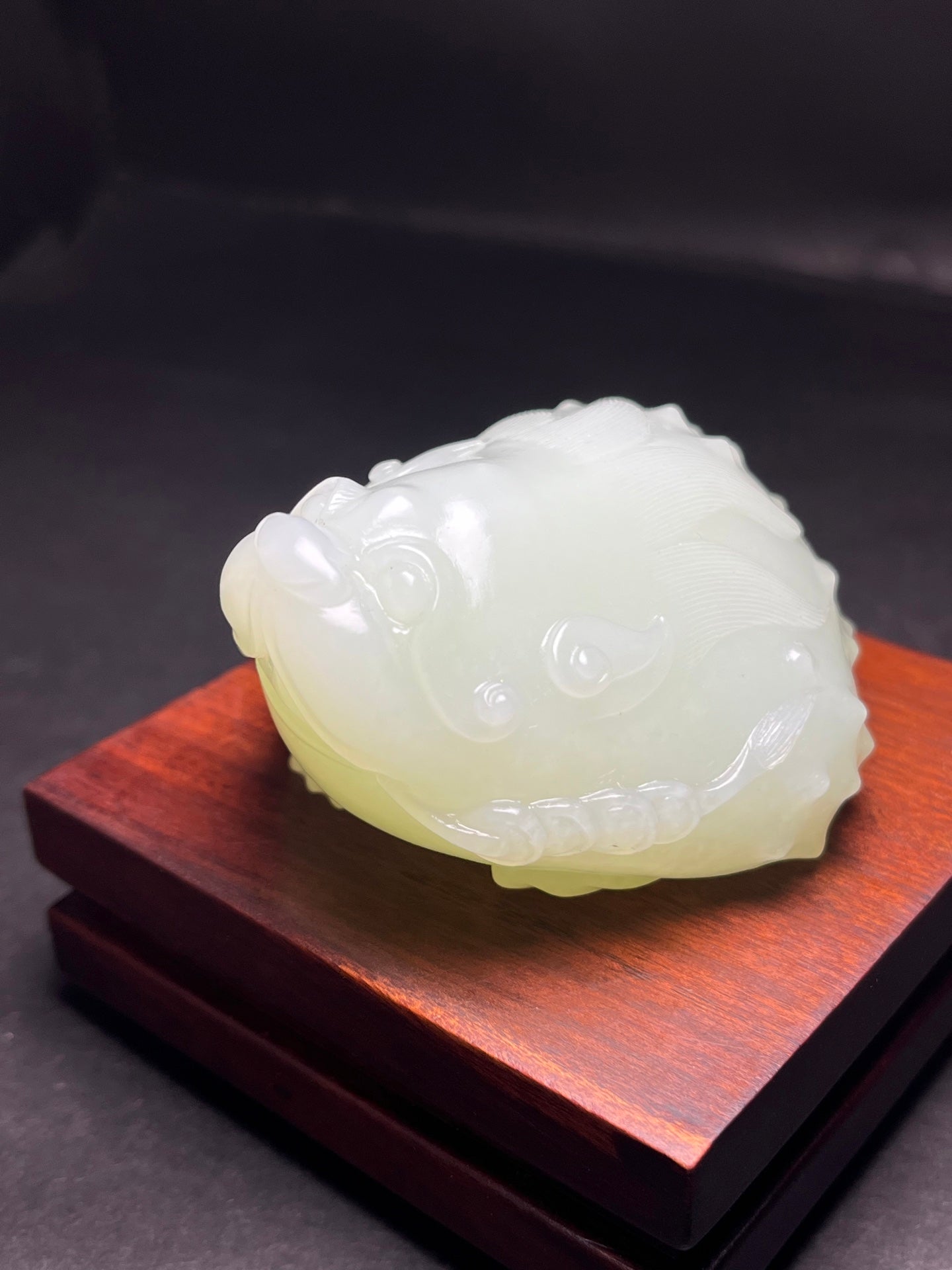 A1875 Superb Chinese Hetian Jade Carved Fortune Toad Statue