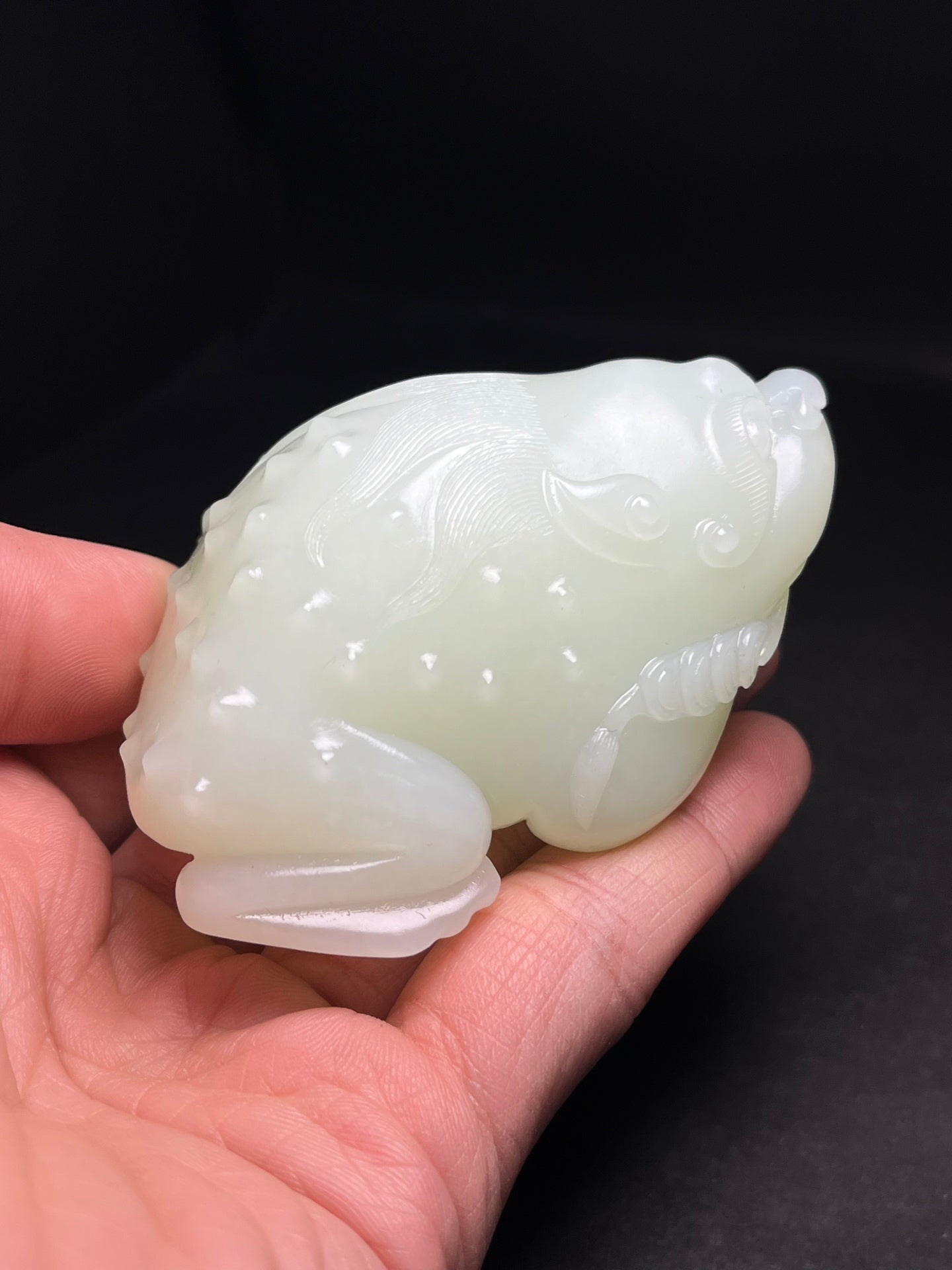 A1875 Superb Chinese Hetian Jade Carved Fortune Toad Statue