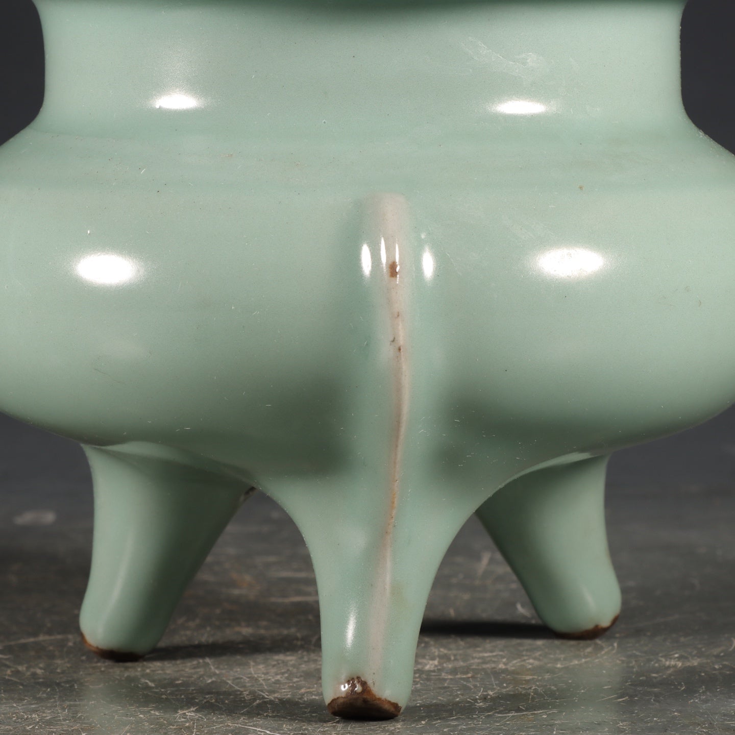 A1879 Chinese Guan Kiln 3 Leg Porcleain Incense Burner