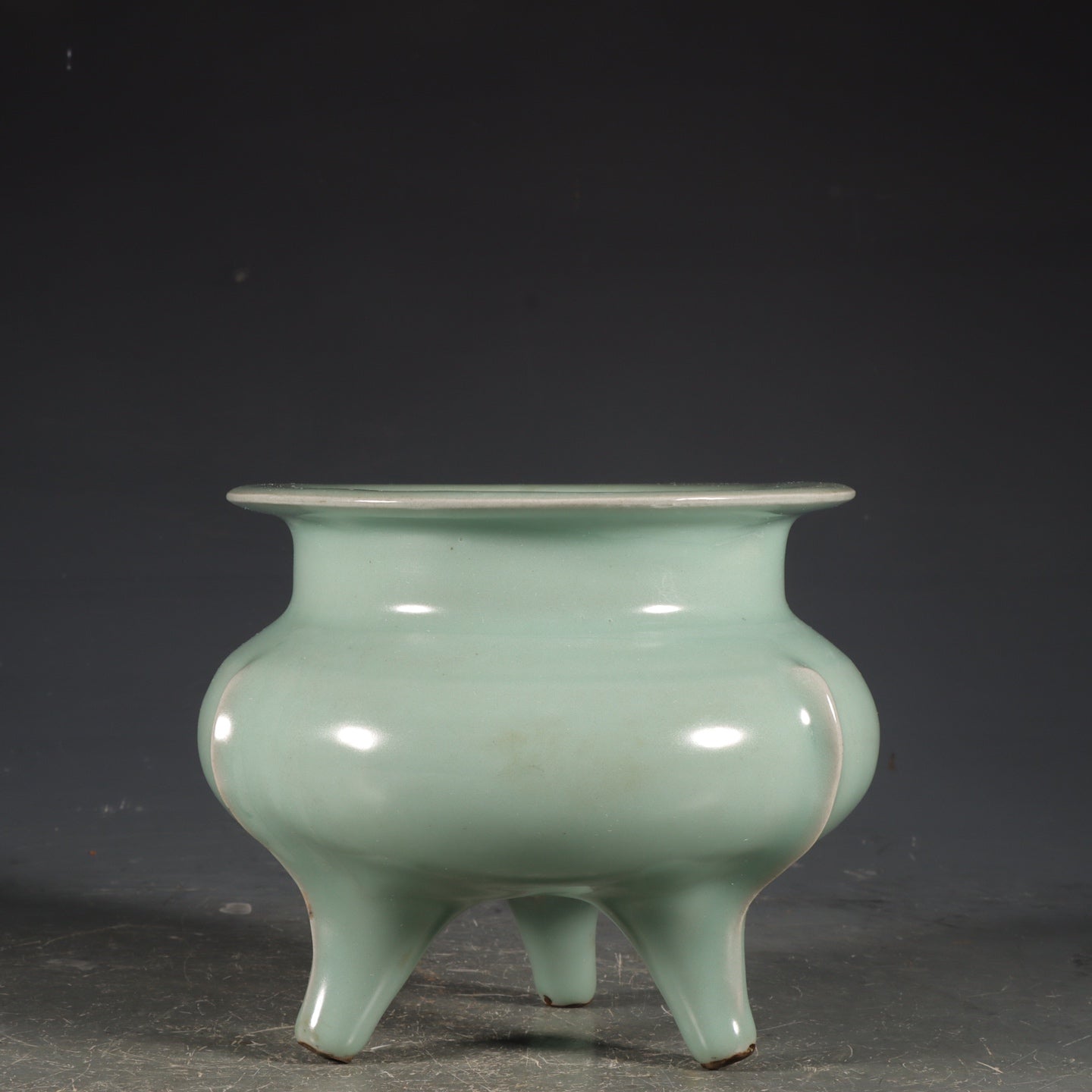 A1879 Chinese Guan Kiln 3 Leg Porcleain Incense Burner