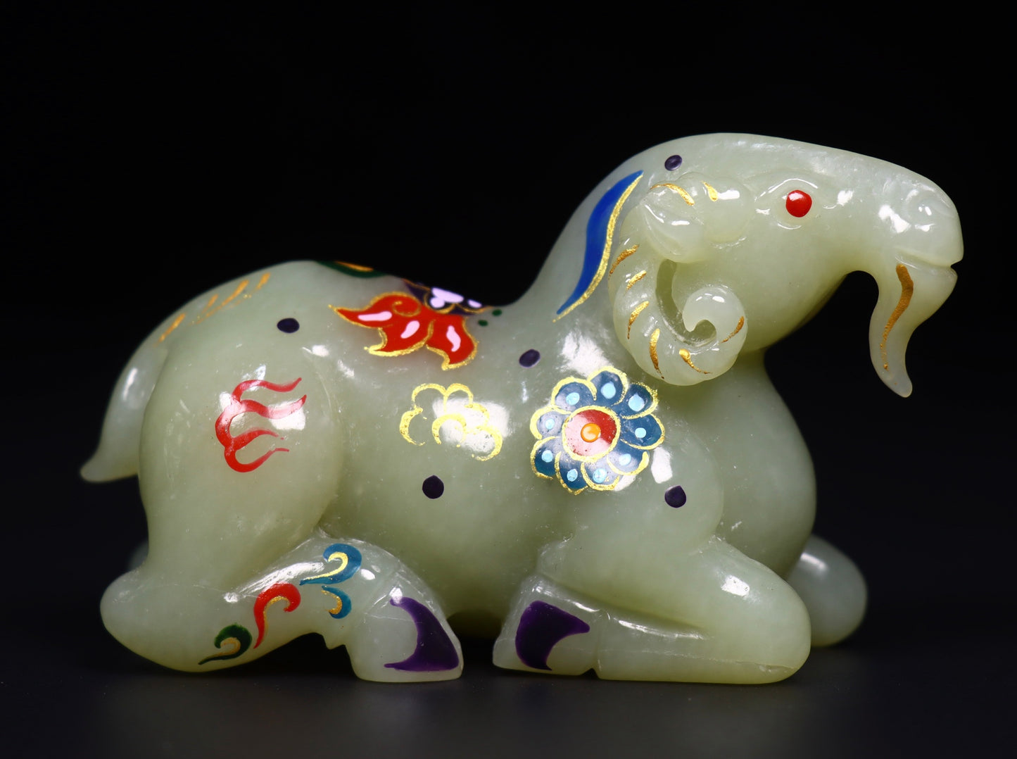 A1899 Chinese Gilt Gold Colored Drawing Hetian Jade Carved Fortune Sheep Statue