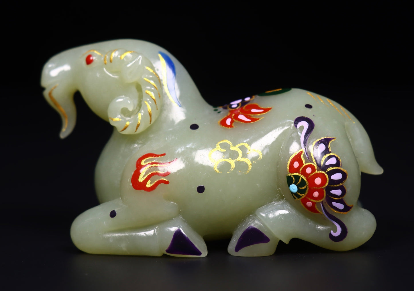 A1899 Chinese Gilt Gold Colored Drawing Hetian Jade Carved Fortune Sheep Statue