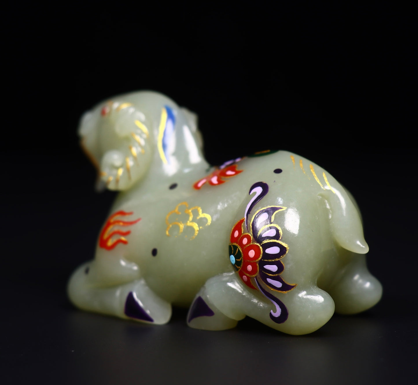 A1899 Chinese Gilt Gold Colored Drawing Hetian Jade Carved Fortune Sheep Statue
