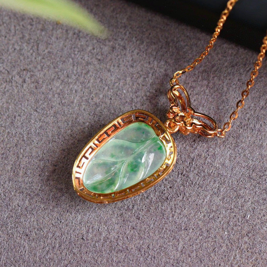 A1921 Exquisite 18K Gold Inlay Jadeite Carved Leaf Pendant w Necklace