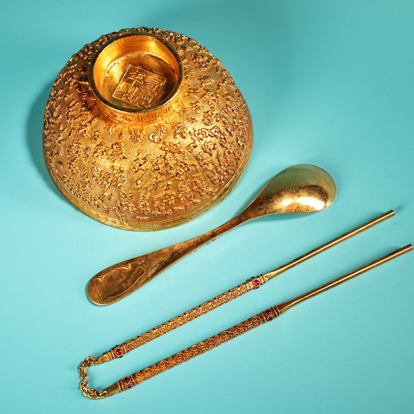 A1951 A Set Vintage Chinese Gilt Gold Copper Bowl w Chopsticks w Spoon