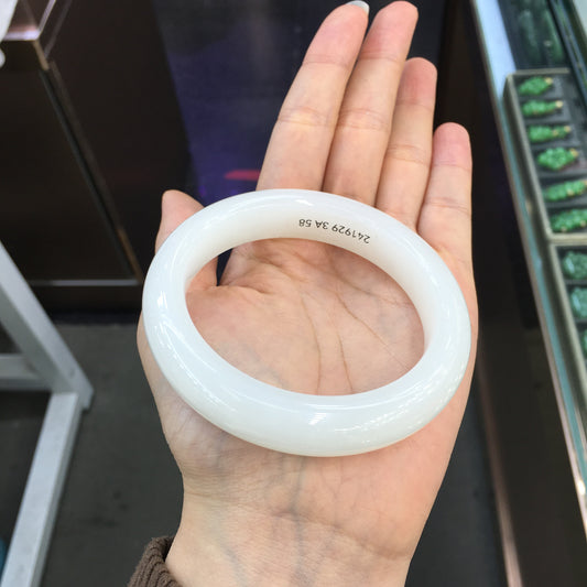 A1976 Inside Diameter 58 MM Superb Chinese White Hetian Jade Bracelet