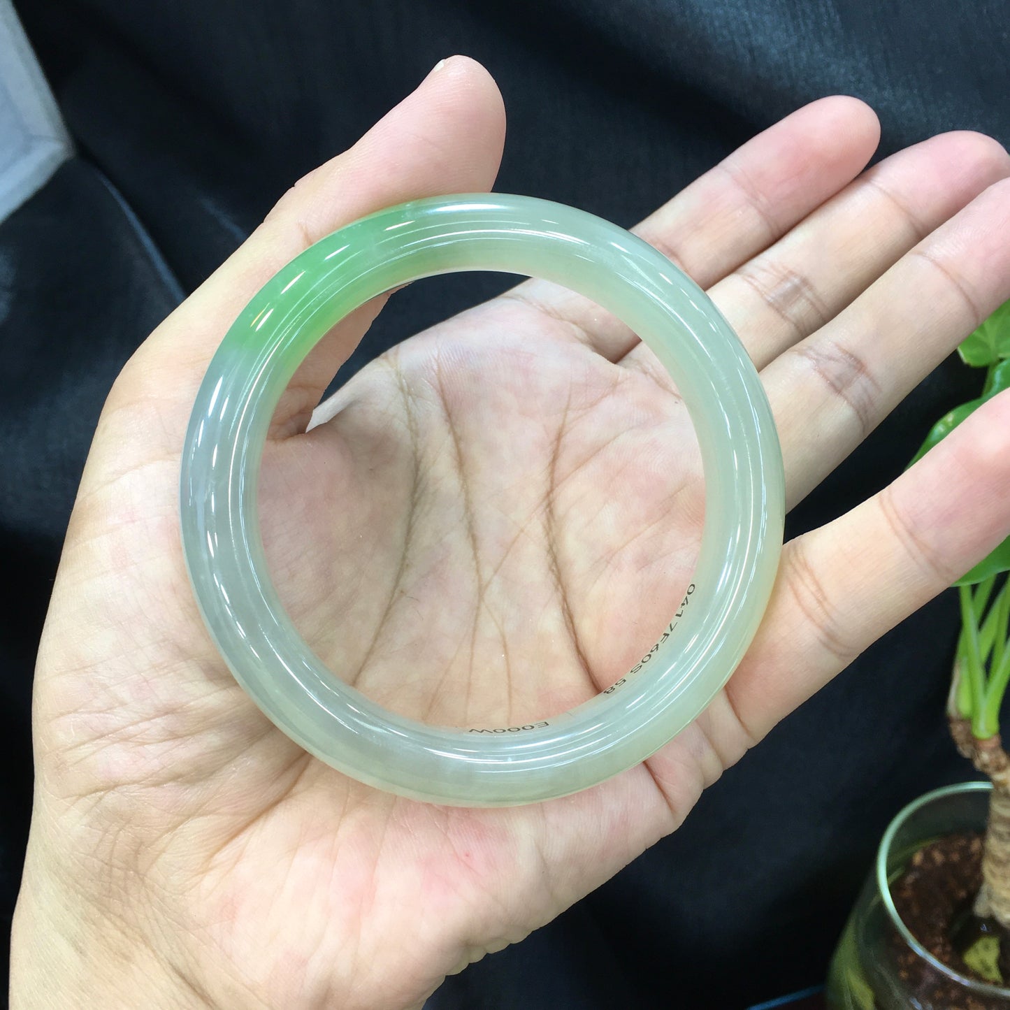 A1981 Inside Diameter 58 MM Exquisite Chinese Cuiqing Hetian Jade Bracelet