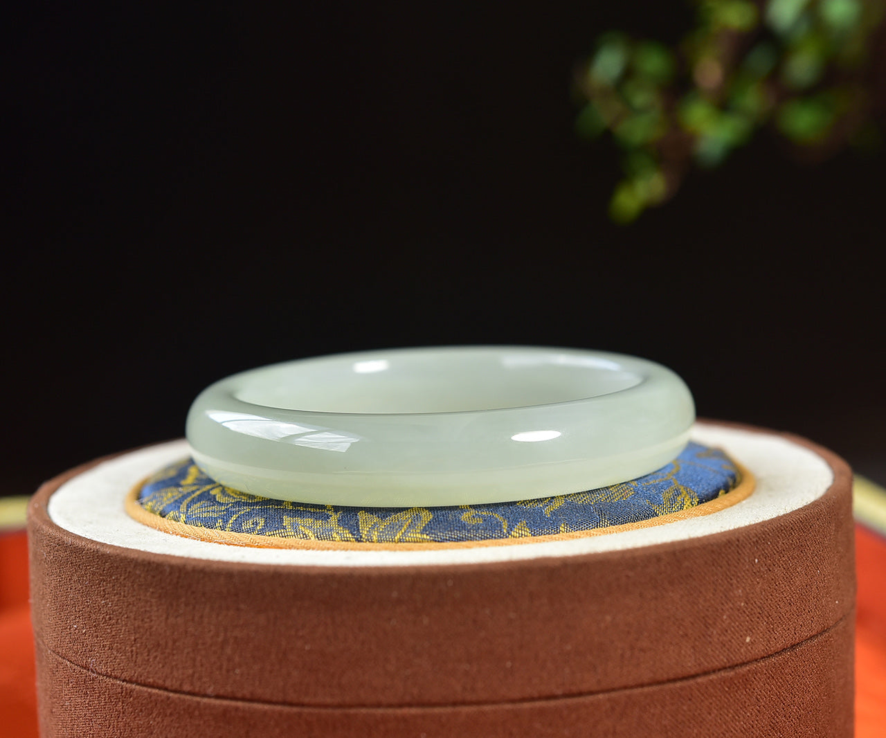 A1984 Inside Diameter 56.2 MM Superb Chinese Lake Green Hetian Jade Bracelet
