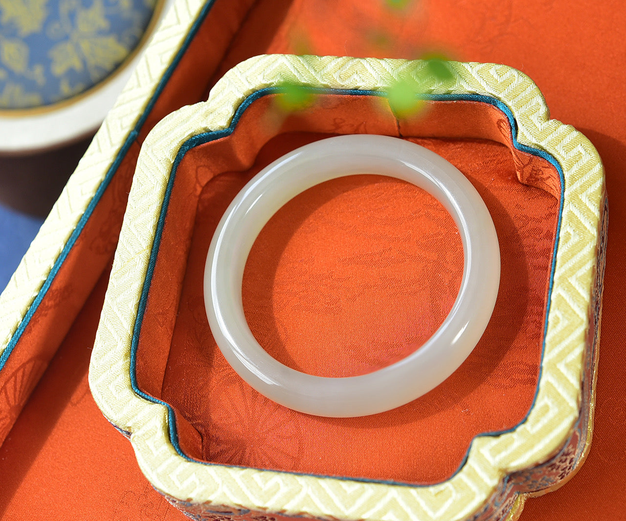 A1984 Inside Diameter 56.2 MM Superb Chinese Lake Green Hetian Jade Bracelet