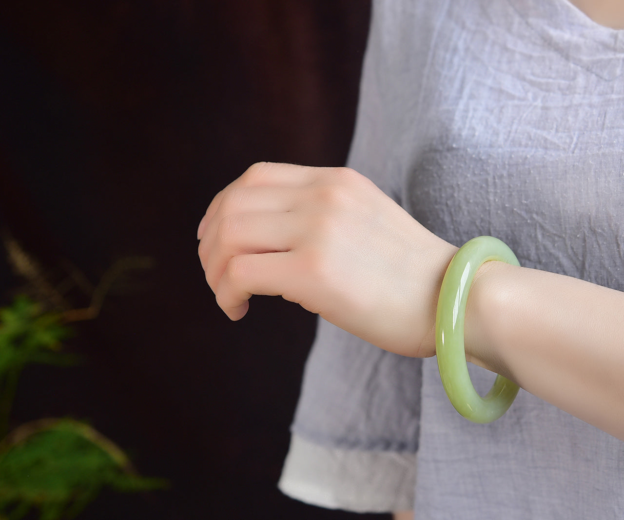 A1986 Inside Diameter 60 MM Superb Chinese Light Yellow Hetian Jade Bracelet