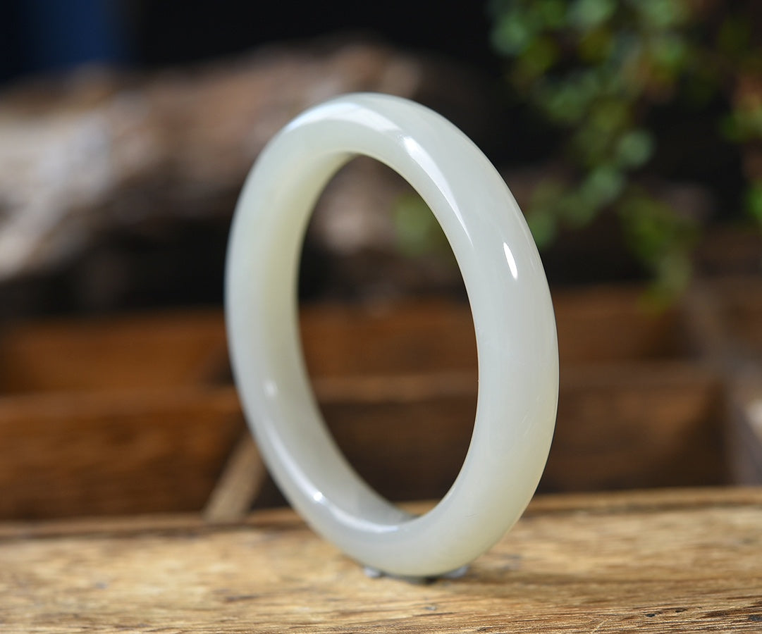 A1988 Inside Diameter 56.8 MM Superb Chinese Hetian Jade Bracelet