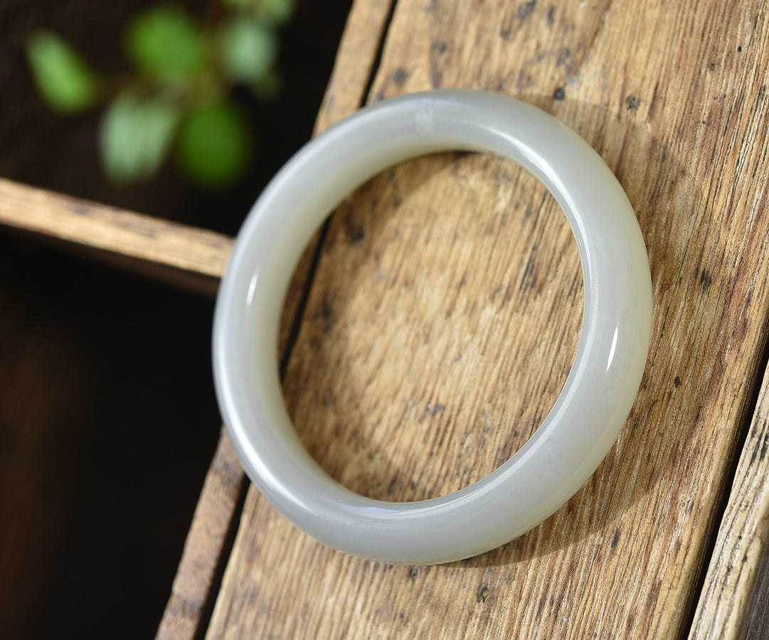 A1988 Inside Diameter 56.8 MM Superb Chinese Hetian Jade Bracelet