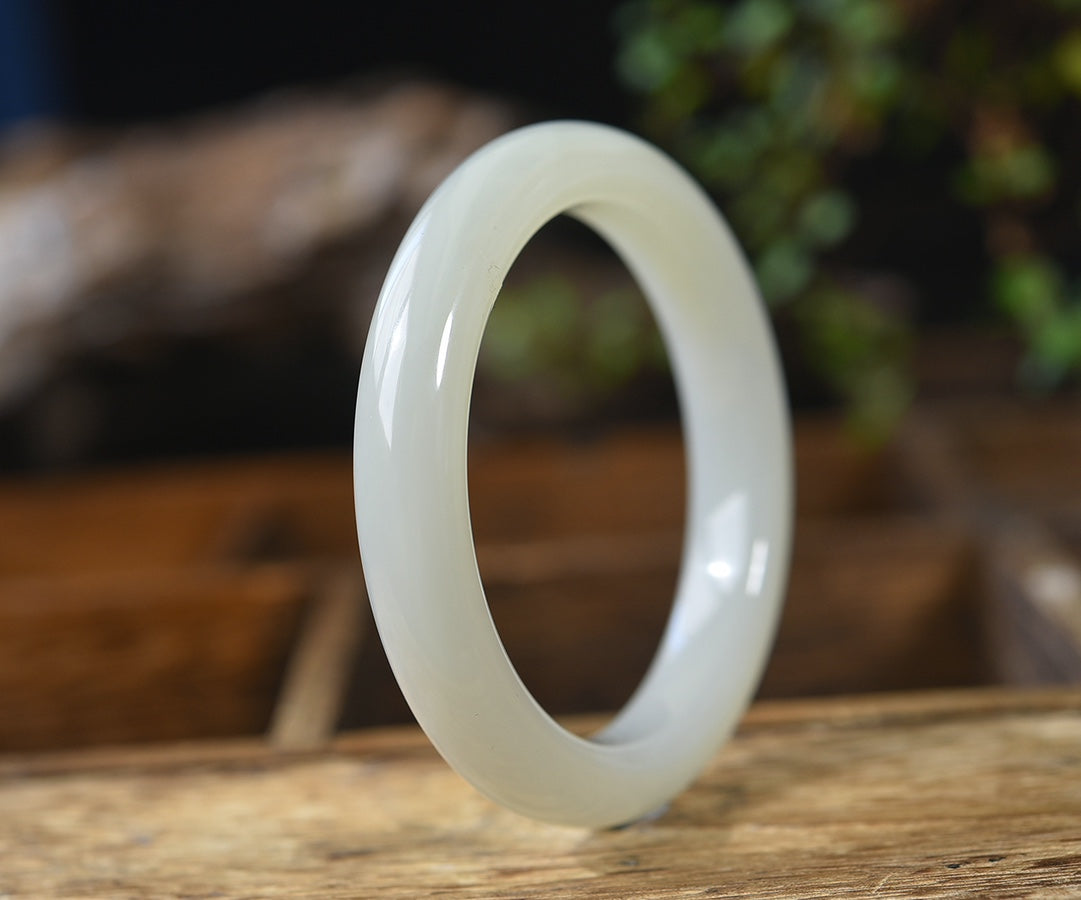 A1988 Inside Diameter 56.8 MM Superb Chinese Hetian Jade Bracelet