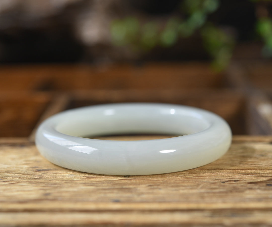 A1988 Inside Diameter 56.8 MM Superb Chinese Hetian Jade Bracelet